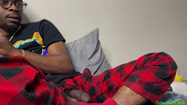 Snapshot of MobyDxck chatting on December 18, 2025, 8:15 pm MobyDxck online show from December 18, 2025, 8:15 pm