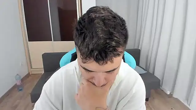 MatMalonne online show from October 22, 2025, 4:57 am