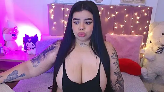 MiahJoness online show from March 16, 2026, 10:36 pm