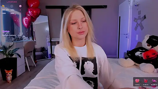 lilyvibe online show from February 18, 2025, 8:25 pm