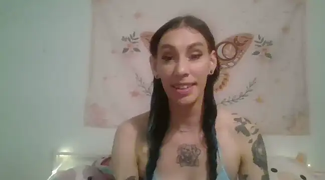 Snapshot of averietheangel chatting on March 2, 2025, 7:02 pm averietheangel online show from March 2, 2025, 7:02 pm