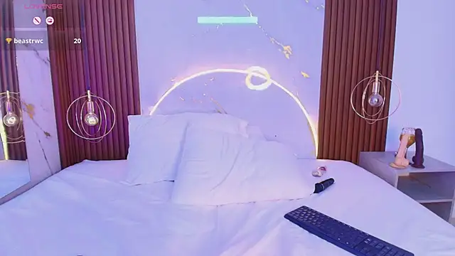 miamiller69 online show from February 9, 2025, 8:33 am