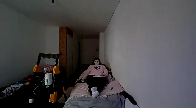 Snapshot of perfectly69 chatting on January 9, 2025, 2:40 pm perfectly69 online show from January 9, 2025, 2:40 pm