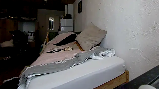 Snapshot of perfectly69 chatting on January 28, 2025, 8:15 pm perfectly69 online show from January 28, 2025, 8:15 pm