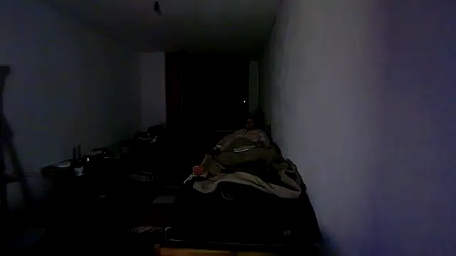 Snapshot of perfectly69 chatting on March 20, 2025, 9:35 pm perfectly69 online show from March 20, 2025, 9:35 pm