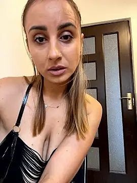 Snapshot of Daisyforyou chatting on December 2, 2024, 8:52 am Daisyforyou online show from December 2, 2024, 8:52 am