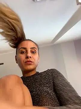 Snapshot of Daisyforyou chatting on December 16, 2024, 8:09 am Daisyforyou online show from December 16, 2024, 8:09 am