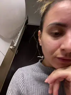 Snapshot of Daisyforyou chatting on January 8, 2025, 7:24 am Daisyforyou online show from January 8, 2025, 7:24 am