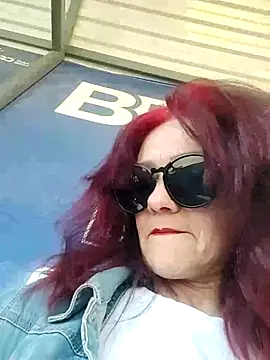 SweetLeila40 online show from May 16, 2026, 12:48 pm