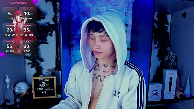 juniior 2311  online show from March 8, 2025, 2:45 am