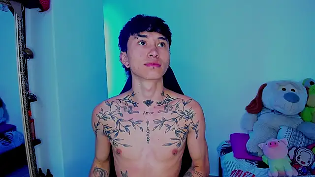 juniior 2311  online show from November 18, 2025, 7:18 pm