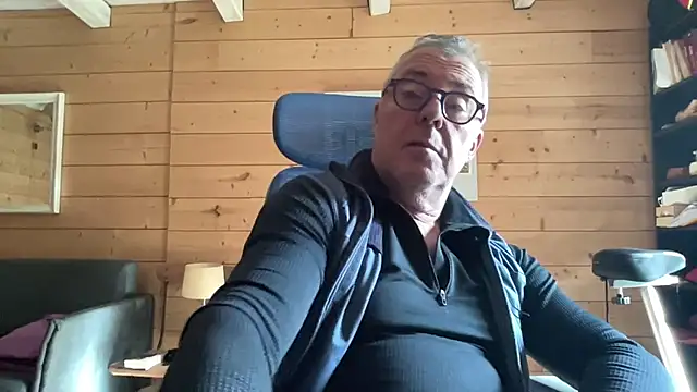 lelohop online show from October 31, 2025, 12:39 pm