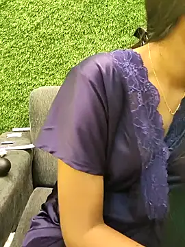 Snapshot of yhona_darling chatting on April 6, 2026, 10:16 am yhona darling online show from April 6, 2026, 10:16 am