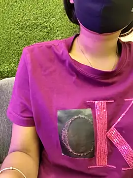 Snapshot of yhona_darling chatting on May 1, 2026, 6:12 pm yhona darling online show from May 1, 2026, 6:12 pm