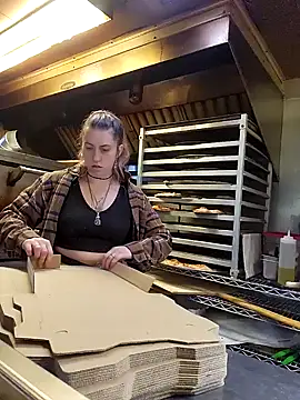 Snapshot of lavenderdelights chatting on January 7, 2025, 9:35 pm lavenderdelights online show from January 7, 2025, 9:35 pm