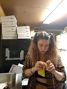 Snapshot of lavenderdelights chatting on January 8, 2025, 2:03 am lavenderdelights online show from January 8, 2025, 2:03 am