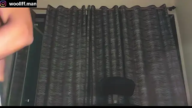 Snapshot of dickpois0n chatting on December 18, 2024, 6:46 pm dickpois0n online show from December 18, 2024, 6:46 pm