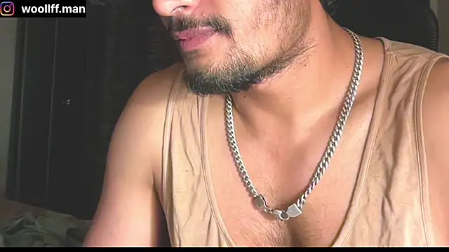 Snapshot of dickpois0n chatting on December 19, 2024, 6:12 pm dickpois0n online show from December 19, 2024, 6:12 pm