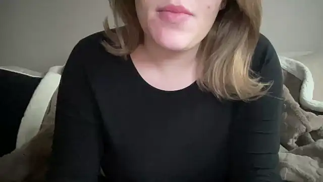 Snapshot of lilylush24 chatting on January 20, 2025, 8:52 am lilylush24 online show from January 20, 2025, 8:52 am