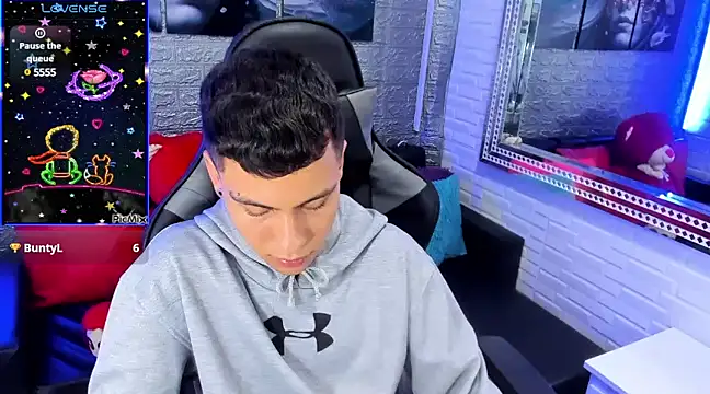 Snapshot of salvadorgomezx chatting on December 9, 2024, 10:54 am salvadorgomezx online show from December 9, 2024, 10:54 am