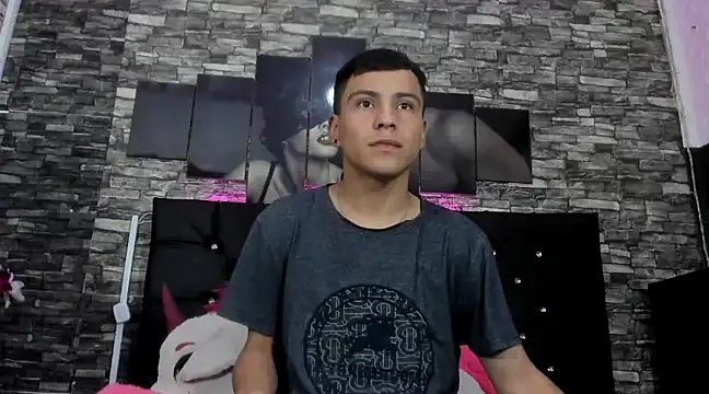 Snapshot of salvadorgomezx chatting on December 12, 2024, 10:42 pm salvadorgomezx online show from December 12, 2024, 10:42 pm