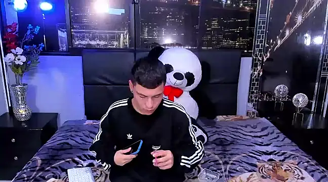 Snapshot of salvadorgomezx chatting on December 13, 2024, 1:48 am salvadorgomezx online show from December 13, 2024, 1:48 am