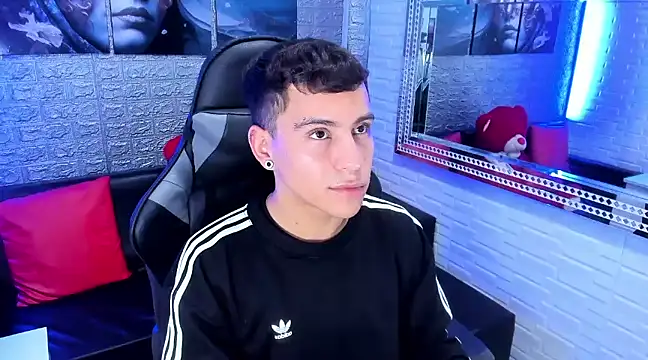 Snapshot of salvadorgomezx chatting on December 15, 2024, 10:47 pm salvadorgomezx online show from December 15, 2024, 10:47 pm