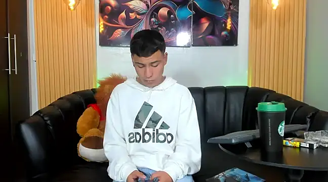 Snapshot of salvadorgomezx chatting on December 21, 2024, 4:14 pm salvadorgomezx online show from December 21, 2024, 4:14 pm