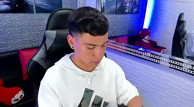 Snapshot of salvadorgomezx chatting on December 21, 2024, 11:02 pm salvadorgomezx online show from December 21, 2024, 11:02 pm