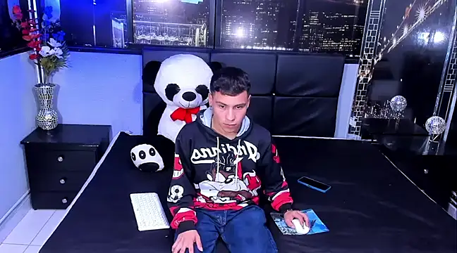 Snapshot of salvadorgomezx chatting on December 24, 2024, 4:33 am salvadorgomezx online show from December 24, 2024, 4:33 am