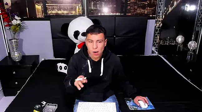 Snapshot of salvadorgomezx chatting on December 27, 2024, 7:57 pm salvadorgomezx online show from December 27, 2024, 7:57 pm