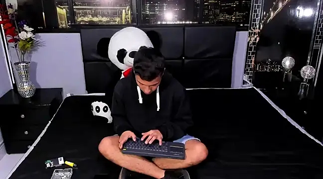 Snapshot of salvadorgomezx chatting on December 27, 2024, 10:59 pm salvadorgomezx online show from December 27, 2024, 10:59 pm