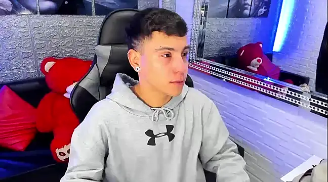 Snapshot of salvadorgomezx chatting on January 8, 2025, 8:07 pm salvadorgomezx online show from January 8, 2025, 8:07 pm