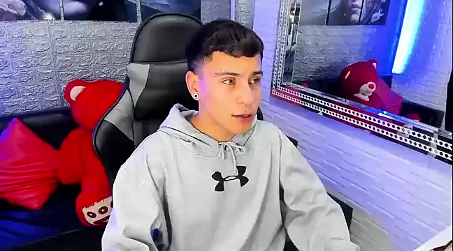 Snapshot of salvadorgomezx chatting on January 8, 2025, 11:09 pm salvadorgomezx online show from January 8, 2025, 11:09 pm