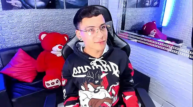 Snapshot of salvadorgomezx chatting on January 10, 2025, 10:39 am salvadorgomezx online show from January 10, 2025, 10:39 am