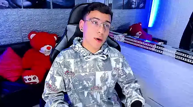 Snapshot of salvadorgomezx chatting on January 11, 2025, 7:38 pm salvadorgomezx online show from January 11, 2025, 7:38 pm