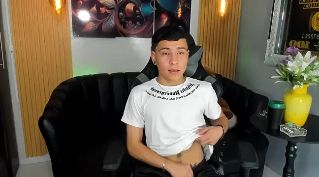 Snapshot of salvadorgomezx chatting on January 22, 2025, 9:10 pm salvadorgomezx online show from January 22, 2025, 9:10 pm