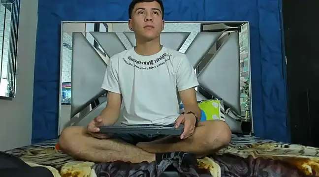 Snapshot of salvadorgomezx chatting on January 23, 2025, 3:54 pm salvadorgomezx online show from January 23, 2025, 3:54 pm