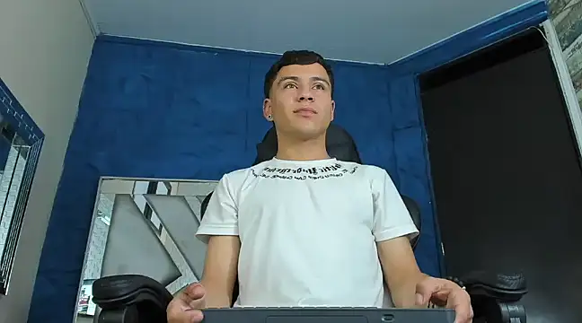 Snapshot of salvadorgomezx chatting on January 23, 2025, 6:56 pm salvadorgomezx online show from January 23, 2025, 6:56 pm