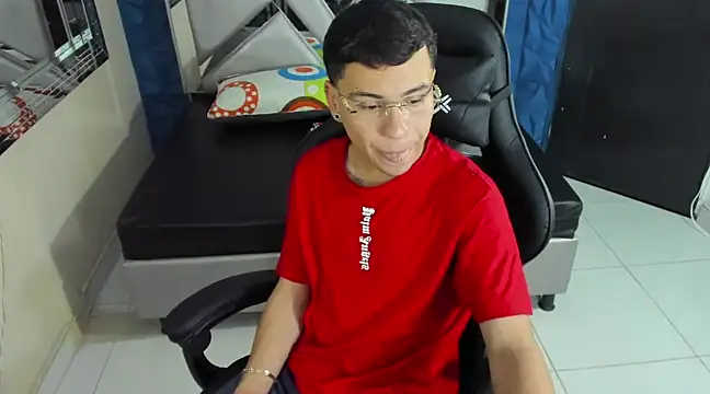 Snapshot of salvadorgomezx chatting on January 25, 2025, 2:03 pm salvadorgomezx online show from January 25, 2025, 2:03 pm