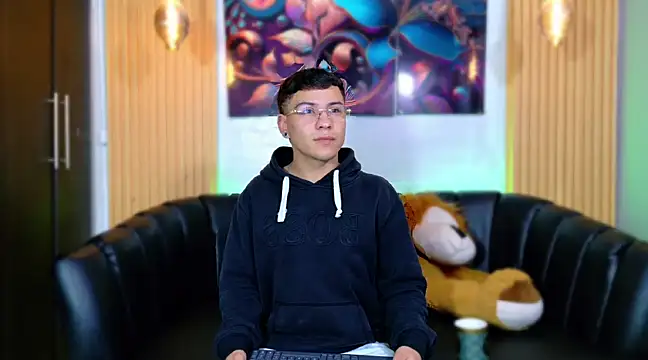 Snapshot of salvadorgomezx chatting on February 6, 2025, 5:25 am salvadorgomezx online show from February 6, 2025, 5:25 am