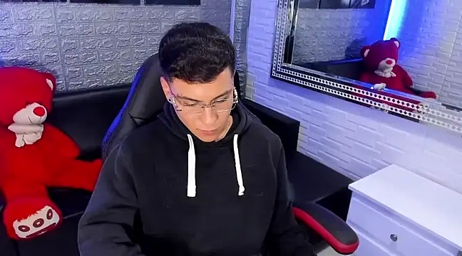 Snapshot of salvadorgomezx chatting on February 9, 2025, 6:33 am salvadorgomezx online show from February 9, 2025, 6:33 am