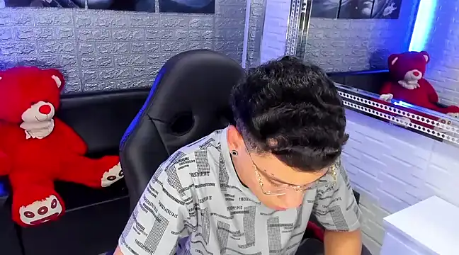 Snapshot of salvadorgomezx chatting on February 11, 2025, 9:31 am salvadorgomezx online show from February 11, 2025, 9:31 am