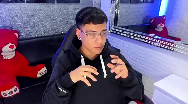 Snapshot of salvadorgomezx chatting on February 12, 2025, 8:06 am salvadorgomezx online show from February 12, 2025, 8:06 am