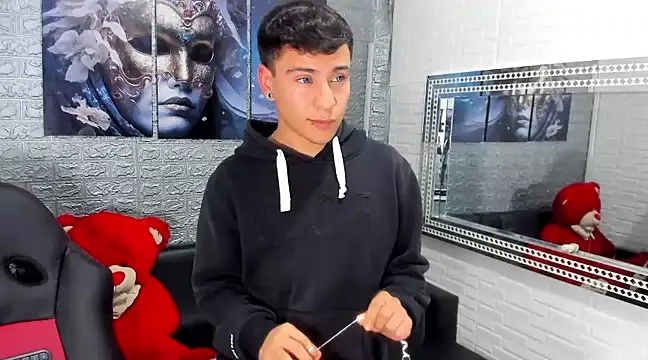 Snapshot of salvadorgomezx chatting on February 16, 2025, 10:21 am salvadorgomezx online show from February 16, 2025, 10:21 am