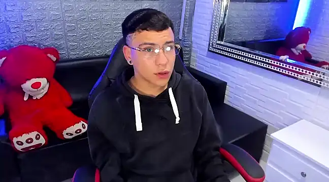 Snapshot of salvadorgomezx chatting on February 18, 2025, 10:16 am salvadorgomezx online show from February 18, 2025, 10:16 am