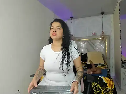 Snapshot of alexa-cooper- chatting on March 21, 2026, 12:21 pm alexa-cooper- online show from March 21, 2026, 12:21 pm
