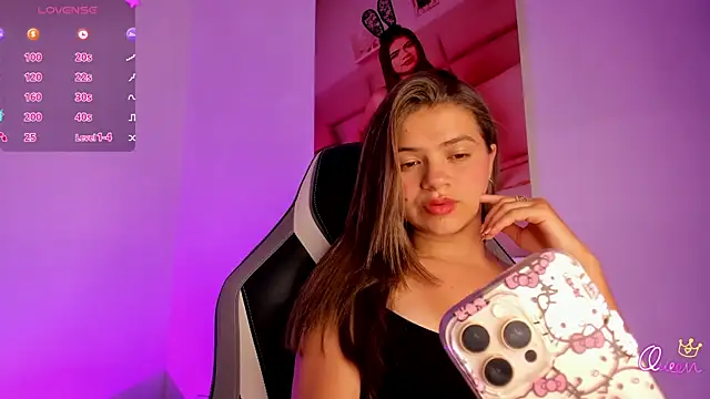 PaigeJayden online show from April 13, 2026, 11:32 pm