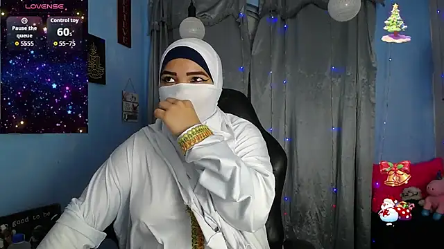 Snapshot of Falak-Yasin chatting on November 23, 2025, 1:55 pm Falak-Yasin online show from November 23, 2025, 1:55 pm