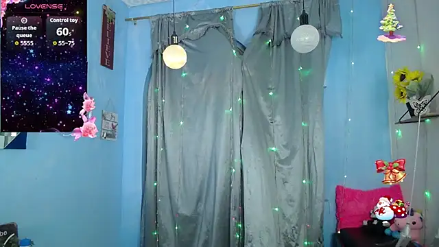 Snapshot of Falak-Yasin chatting on December 4, 2025, 12:14 pm Falak-Yasin online show from December 4, 2025, 12:14 pm